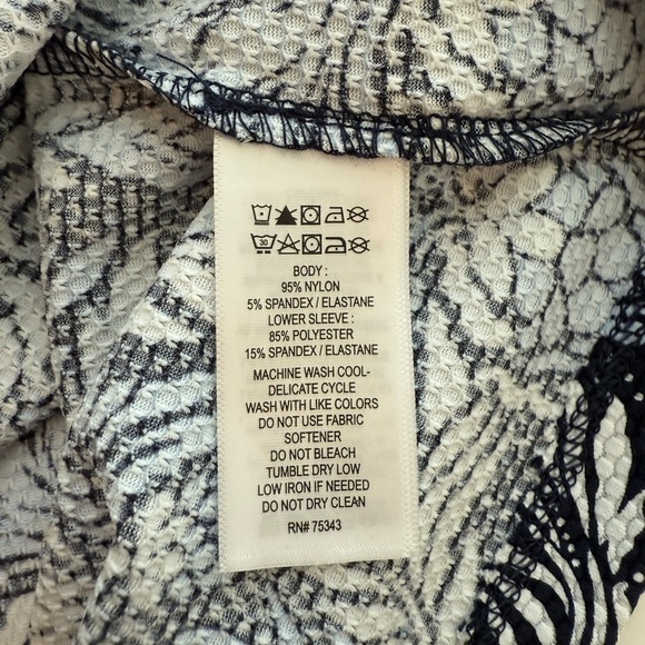 Tommy Bahama Everyday Active UPF 50 Long Sleeve Tropical Print Shirt - Picture 8 of 8